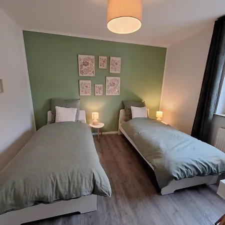 For 4 - Parking Space For Car - Internet * Bielefeld