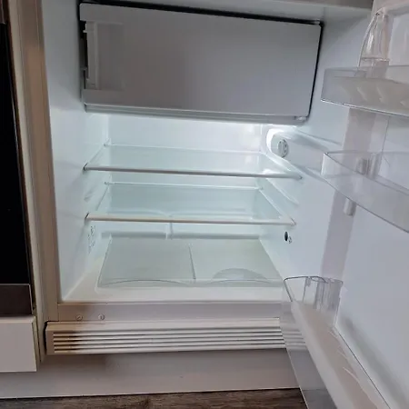 شقة For 4 - Parking Space For Car - Internet