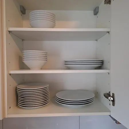 For 4 - Parking Space For Car - Internet * بيليفيلد