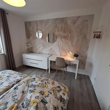 For 4 - Parking Space For Car - Internet Lejlighed