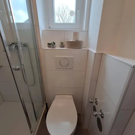 For 4 - Parking Space For Car - Internet * بيليفيلد