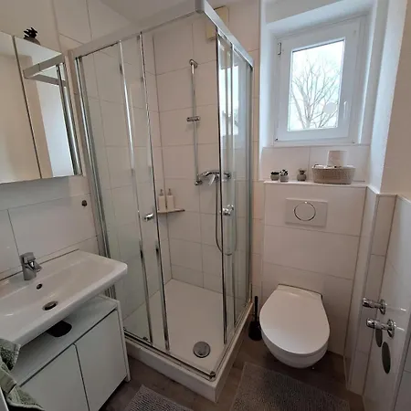 Apartament For 4 - Parking Space For Car - Internet *
