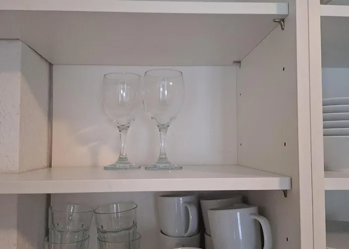 For 4 - Parking Space For Car - Internet Appartement