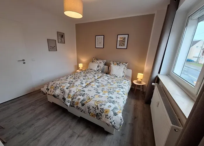 For 4 - Parking Space For Car - Internet Appartement