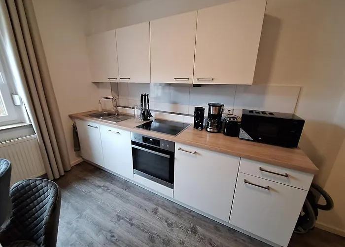 For 4 - Parking Space For Car - Internet Appartement Bielefeld