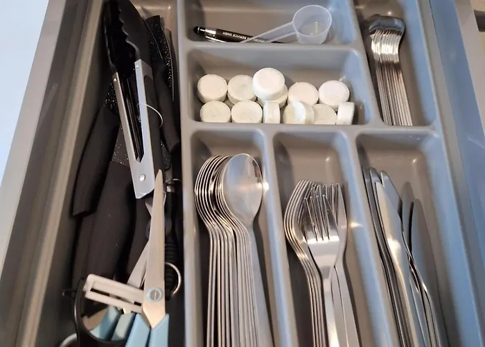 For 4 - Parking Space For Car - Internet