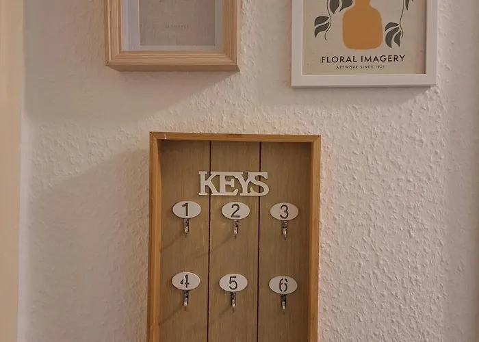 For 4 - Parking Space For Car - Internet Appartement Bielefeld