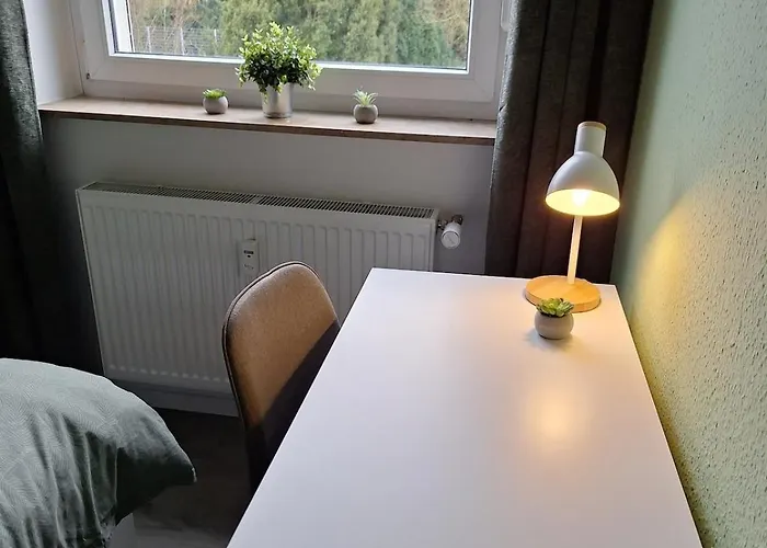 For 4 - Parking Space For Car - Internet Bielefeld