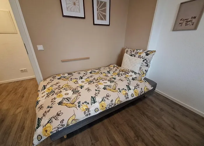 For 4 - Parking Space For Car - Internet Appartement *