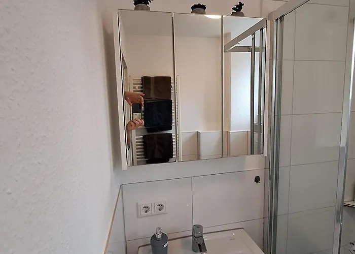 For 4 - Parking Space For Car - Internet *